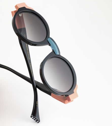 OVAL 01